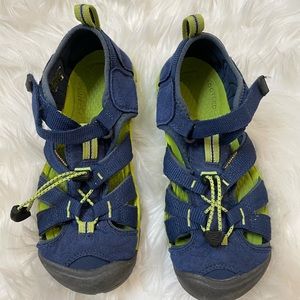 KEEN Sandal Shoes Youth Size 3